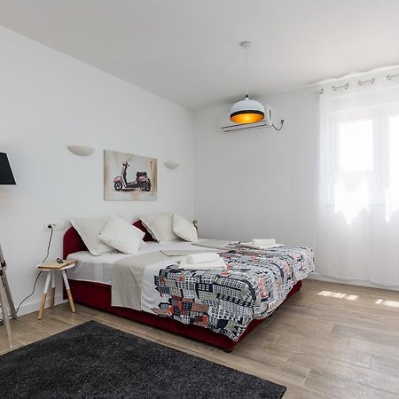 Apartments Marta 1 Zadar Ngoại thất bức ảnh