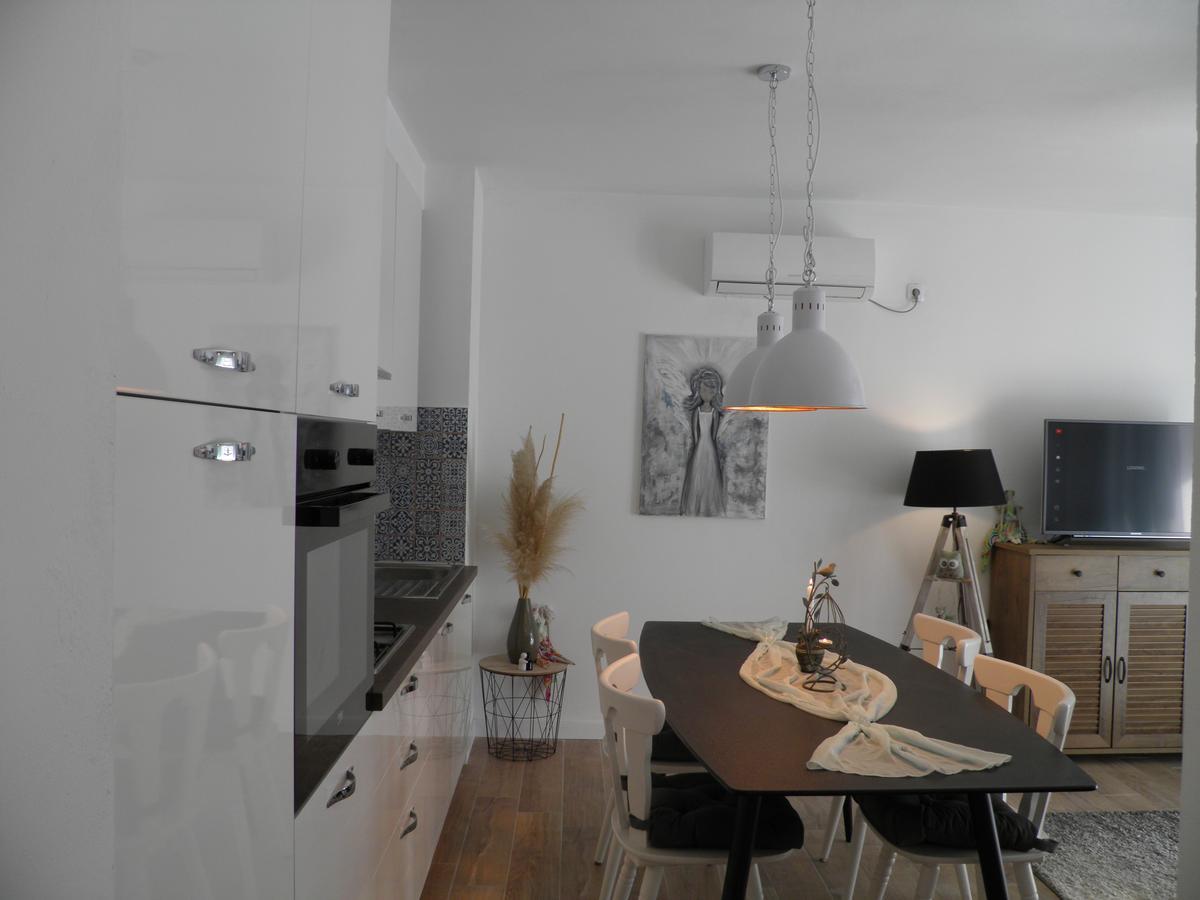 Apartments Marta 1 Zadar Ngoại thất bức ảnh