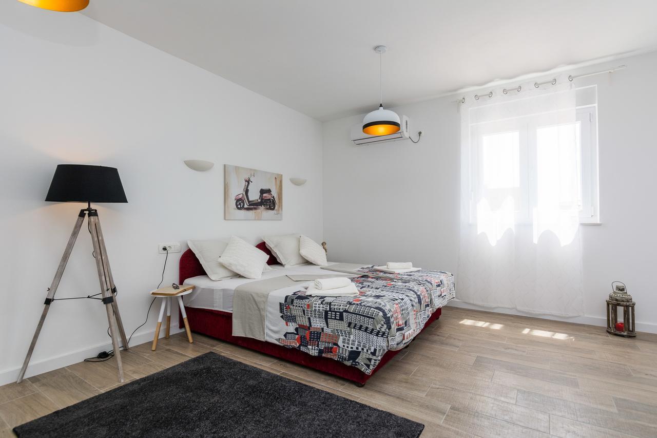 Apartments Marta 1 Zadar Ngoại thất bức ảnh